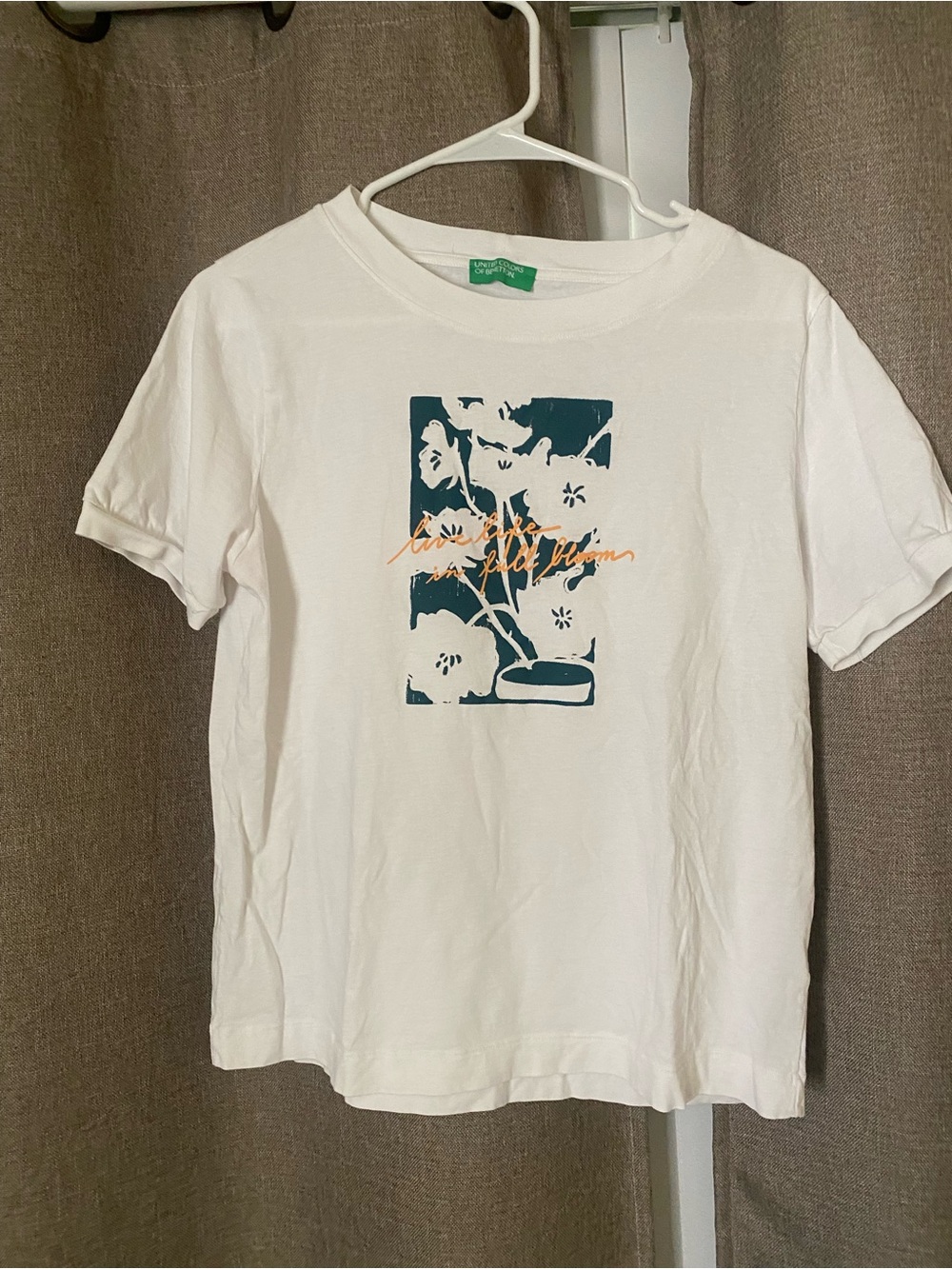 Women’s United Colors of Benetton tee